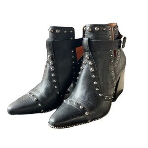Antonio Melani Westley studded leather ankle booties  7.5